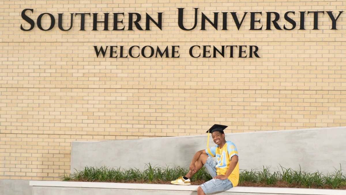 Alumnus Bruce Greene